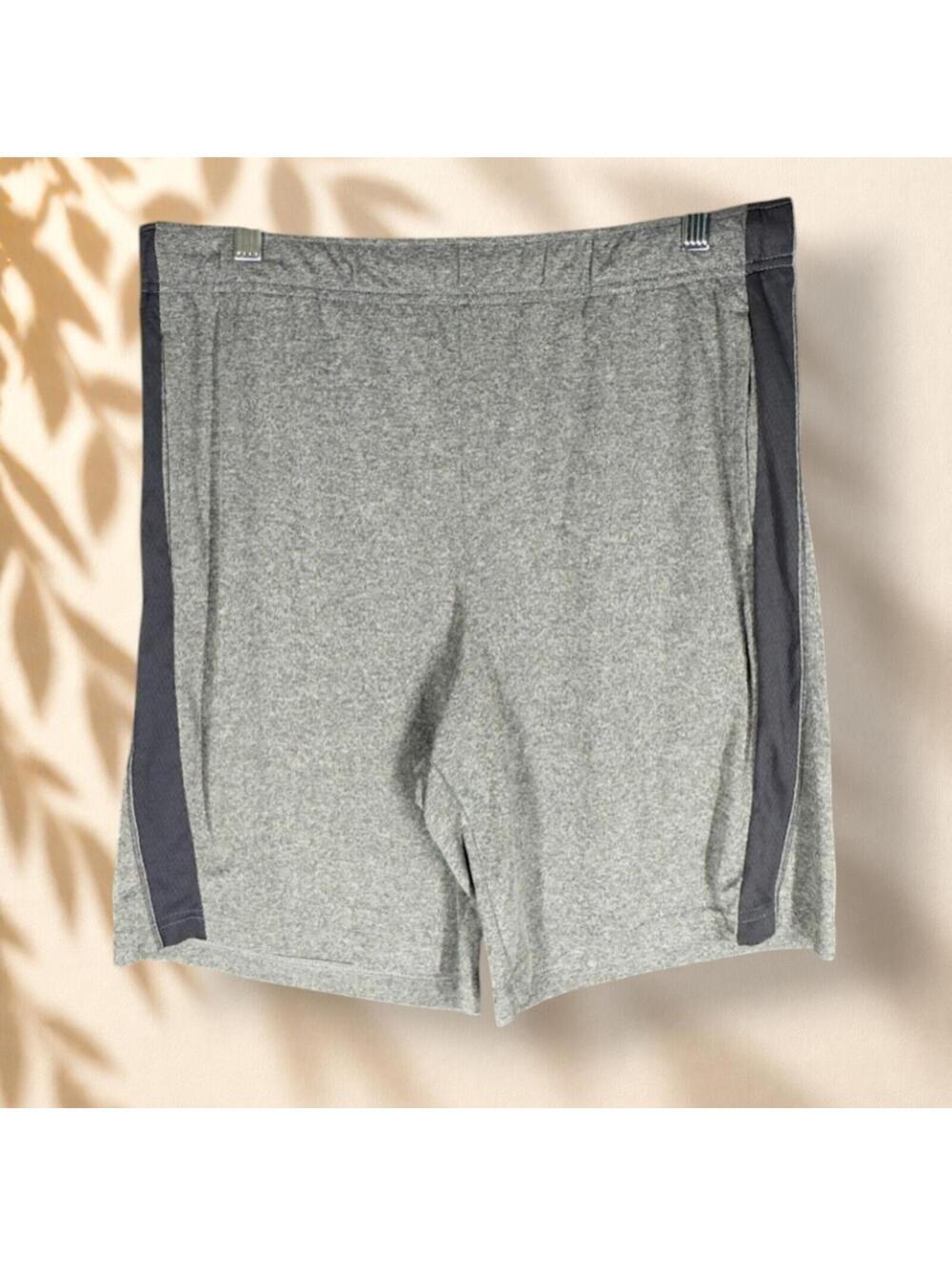 Tek Gear Activewear Shorts Men L Large Gray Striped Mid Rise Dry Tek Pockets